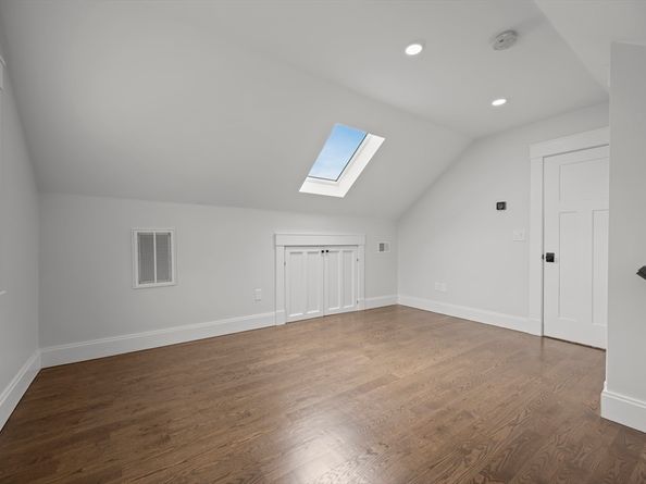 70-72 Governor Winthrop Rd 72, Somerville MA 02145