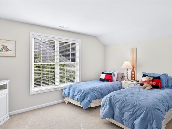 11 Maplewood, Plymouth MA 02360
