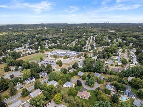 11 E Evergreen Rd, Natick MA 01760