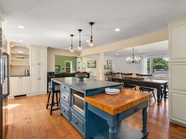 11 E Evergreen Rd, Natick MA 01760
