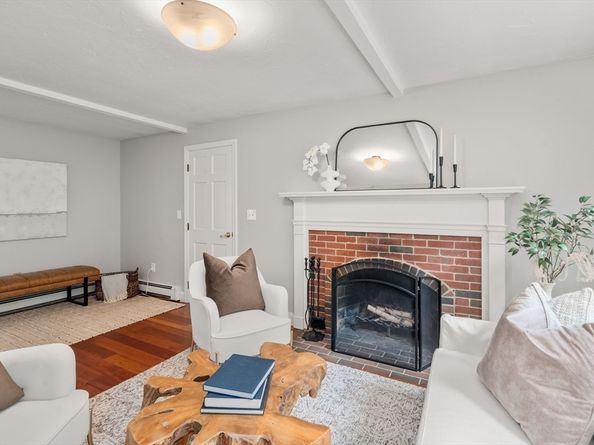 11 E Evergreen Rd, Natick MA 01760