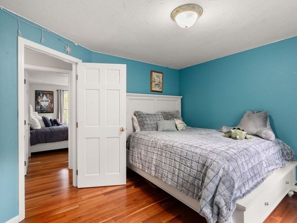 11 E Evergreen Rd, Natick MA 01760