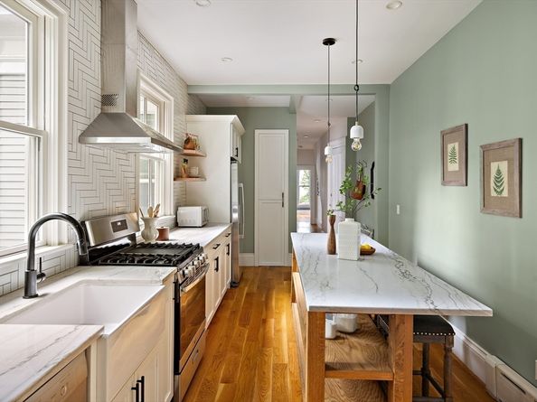22 Bigelow 2B, Cambridge MA 02139