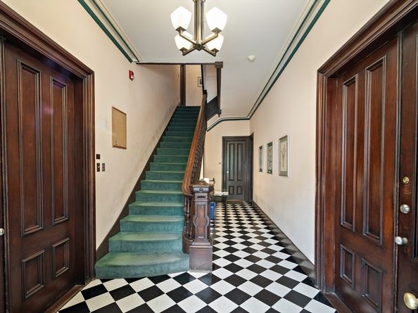 22 Bigelow 2B, Cambridge MA 02139