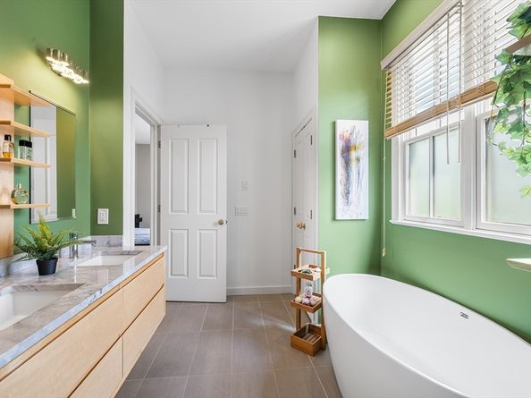 43 Weston Ave 43B, Somerville MA 02144