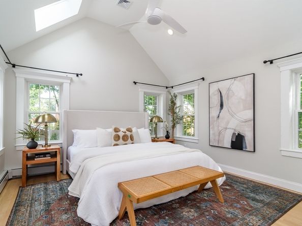 1 Roberts Rd, Wellesley MA 02481