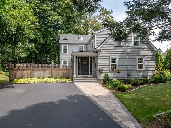 1 Roberts Rd, Wellesley MA 02481