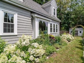 1 Roberts Rd, Wellesley MA 02481