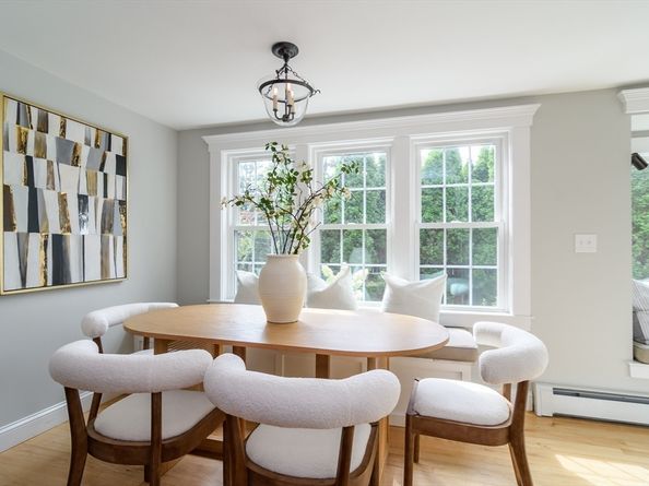1 Roberts Rd, Wellesley MA 02481