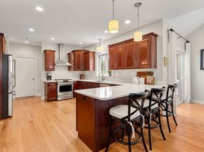 3 Howard St, Ipswich MA 01938
