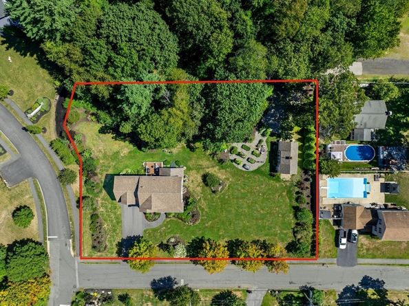 3 Howard St, Ipswich MA 01938
