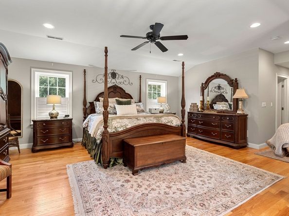 3 Howard St, Ipswich MA 01938