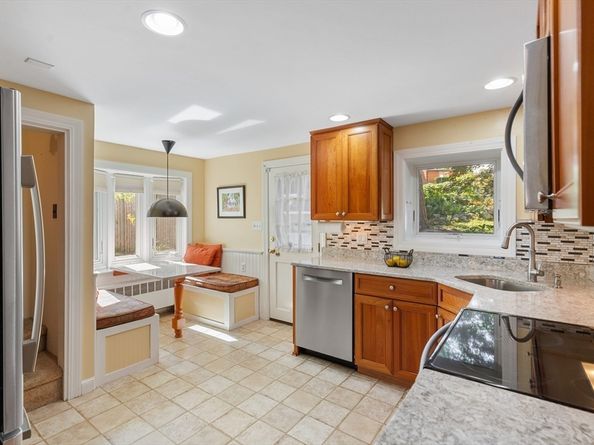 58 Hutchinson Rd, Arlington MA 02474