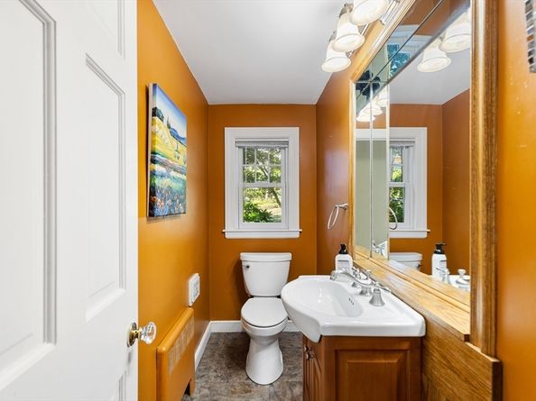 58 Hutchinson Rd, Arlington MA 02474