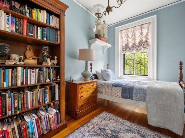 18 Hereford St, Boston MA 02115