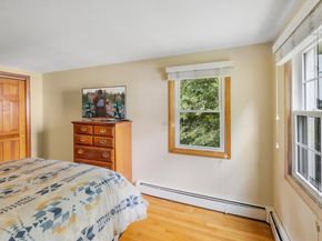 32 Scenic Dr, Worcester MA 01602