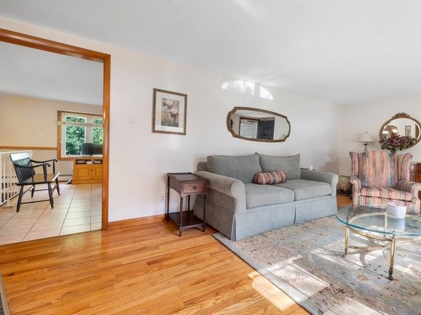 32 Scenic Dr, Worcester MA 01602