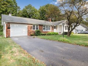 32 Scenic Dr, Worcester MA 01602
