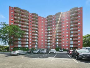 115 W Squantum St 702, Quincy MA 02171