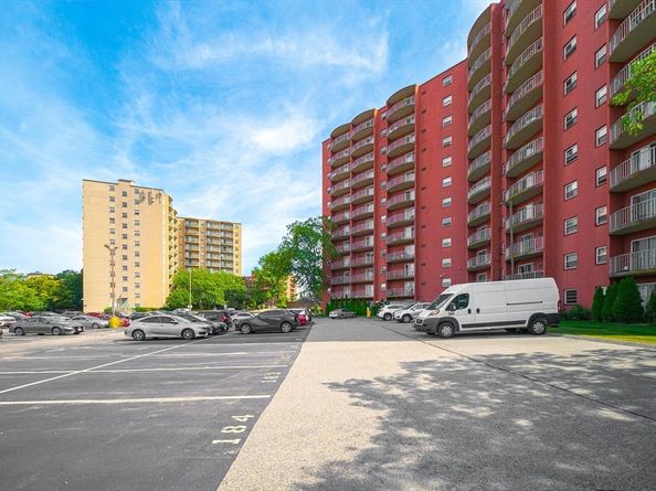 115 W Squantum St 702, Quincy MA 02171