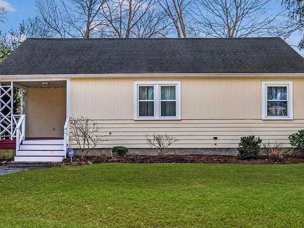 52 Heatherland Rd, Newton MA 02461
