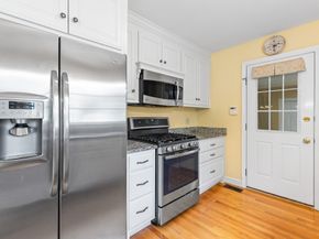 10 Martingale Lane 10, Andover MA 01810