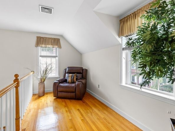 10 Martingale Lane 10, Andover MA 01810