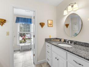 10 Martingale Lane 10, Andover MA 01810