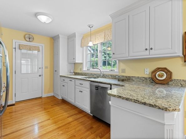 10 Martingale Lane 10, Andover MA 01810