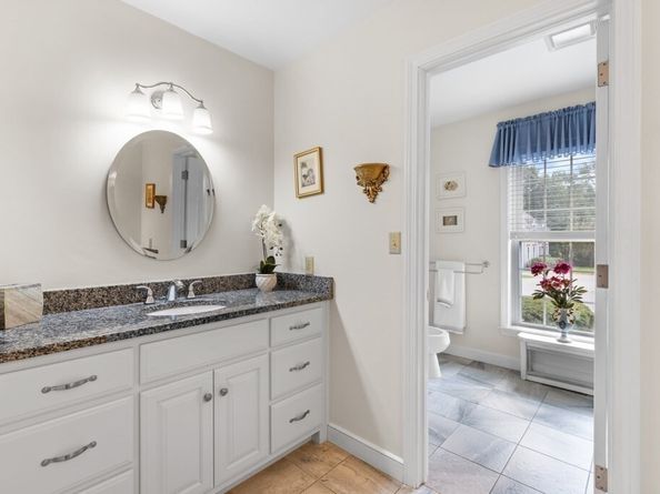 10 Martingale Lane 10, Andover MA 01810