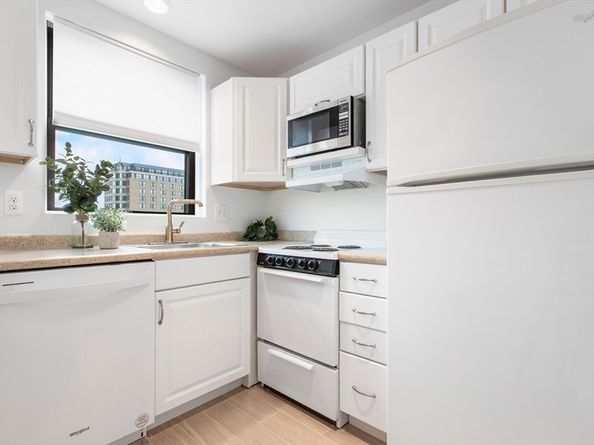 133 Commander Shea Blvd 506, Quincy MA 02171