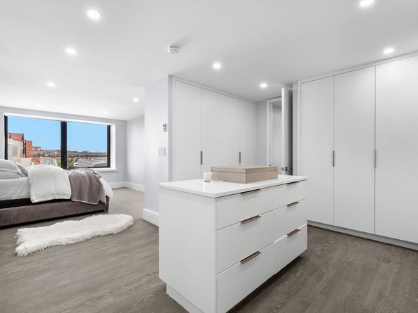 85 E India Row 4AB, Boston MA 02110