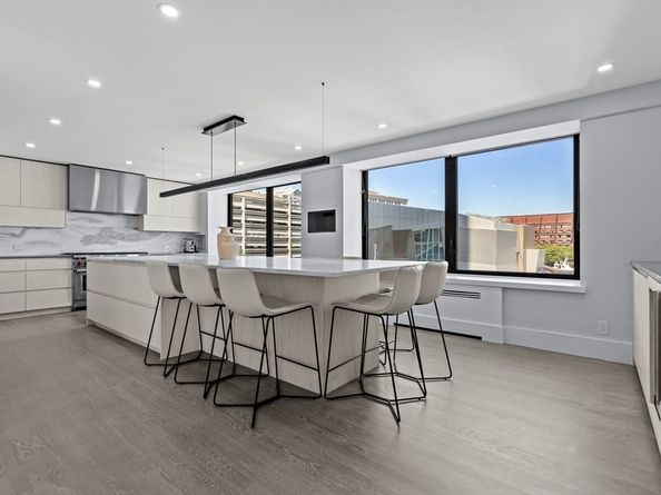 85 E India Row 4AB, Boston MA 02110