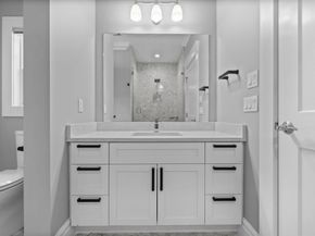 1 Farwell Cir, Newton MA 02460