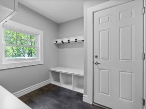 1 Farwell Cir, Newton MA 02460