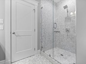 1 Farwell Cir, Newton MA 02460