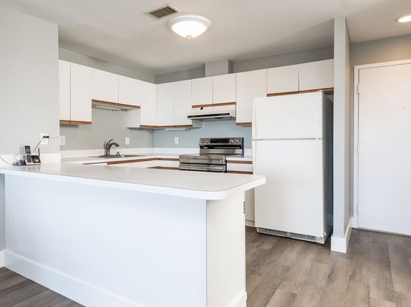 1 Carey Cir 409, Revere MA 02151