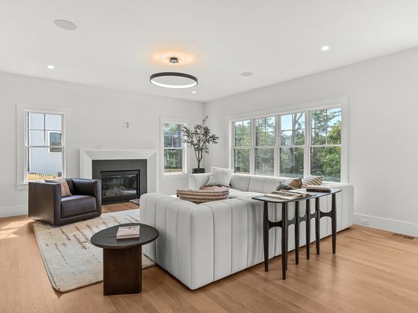 133 South Street, Needham MA 02492
