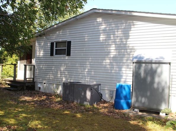 8 Jefferson Way, Carver MA 02330