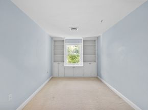 5 Mission Rd 203, Chelmsford MA 01863