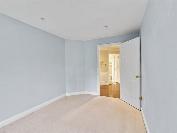 5 Mission Rd 203, Chelmsford MA 01863