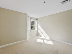 5 Mission Rd 203, Chelmsford MA 01863