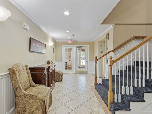 5 Mission Rd 203, Chelmsford MA 01863