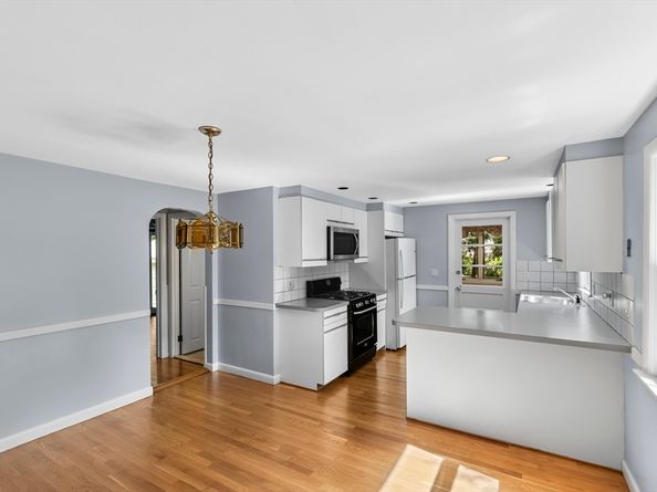 109 Clark Lane, Waltham MA 02451