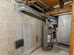 109 Clark Lane, Waltham MA 02451