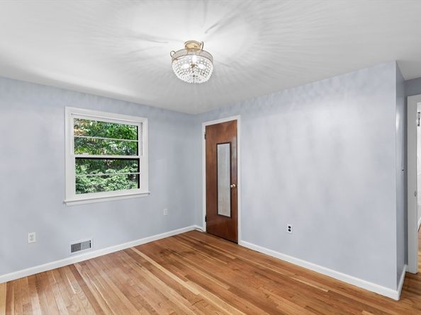 109 Clark Lane, Waltham MA 02451