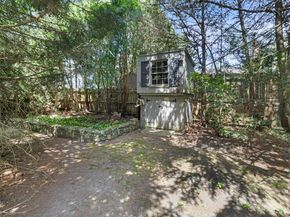 109 Clark Lane, Waltham MA 02451