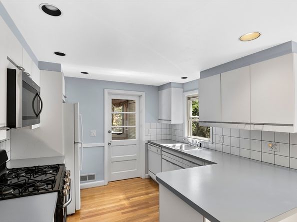 109 Clark Lane, Waltham MA 02451