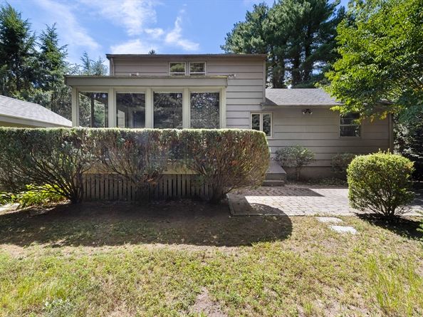 109 Clark Lane, Waltham MA 02451