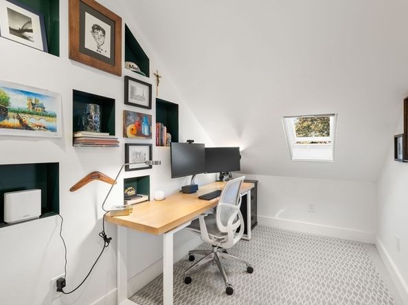 107 Baldwin St, Boston MA 02129